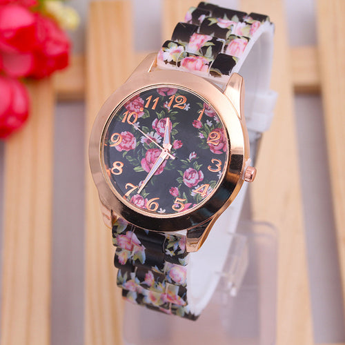Best Gift Casual Watch Women Top Geneva Quartz Clock Girl Lady Analog wristwatches Silicone Rubber Relogio CF