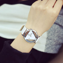 Lover's Watch 2PCS Unique Hollowedout Triangular Dial Black Watches Clock Relogio Masculino CF