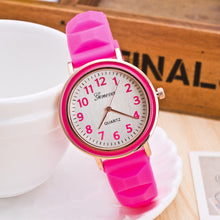 Geneva Women Watches Round Dial Silicone Band Quartz Analog Dresss Watch Relogio Feminino CF