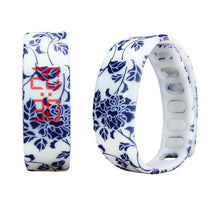 Digital Watches Kids Men Womens Bracelet LED Rubber Strap Watch relogio masculino electronic Clock Gift CF