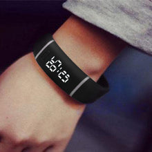 Digital Watches Men Malloom Top Luxury Military Army Relogio Masculino Rubber LED Date Watch Clock CF