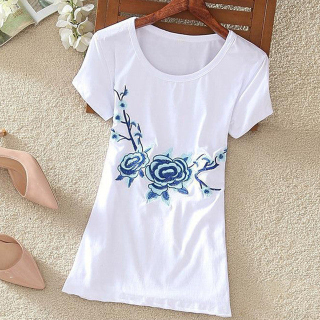 Fashion  New Summer Short Sleeve T-shirts Chinese Style Flowers Embroidery T Shirts Plus Size Female Casual Women Tops 72608 SM6