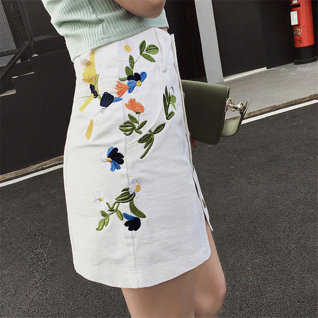 New  Fashion Floral Embroidery Pencil Skirt Mini Denim Skirts Woman Preppy Style Cute Button High Waist Skirts 72560 SM6